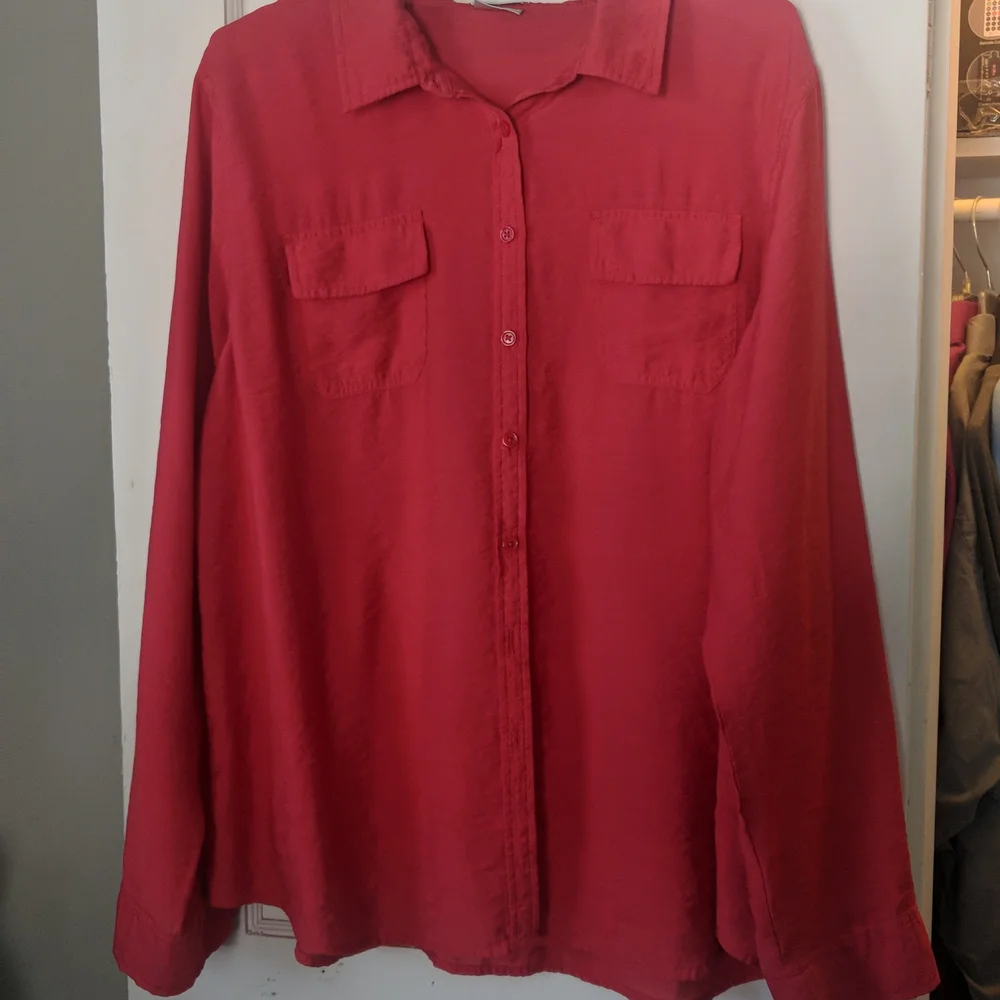 Women's Button Shirt - Picture 2 of 8